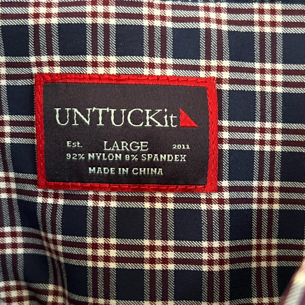 New UNTUCKit Mens Dress Shirt L Navy Burgundy Plaid Nylon Long Sleeve Button - Picture 12 of 13